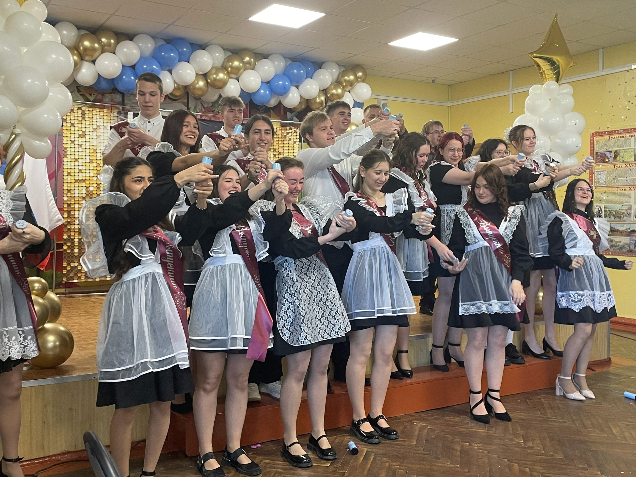 Последний звонок в 11 классе.